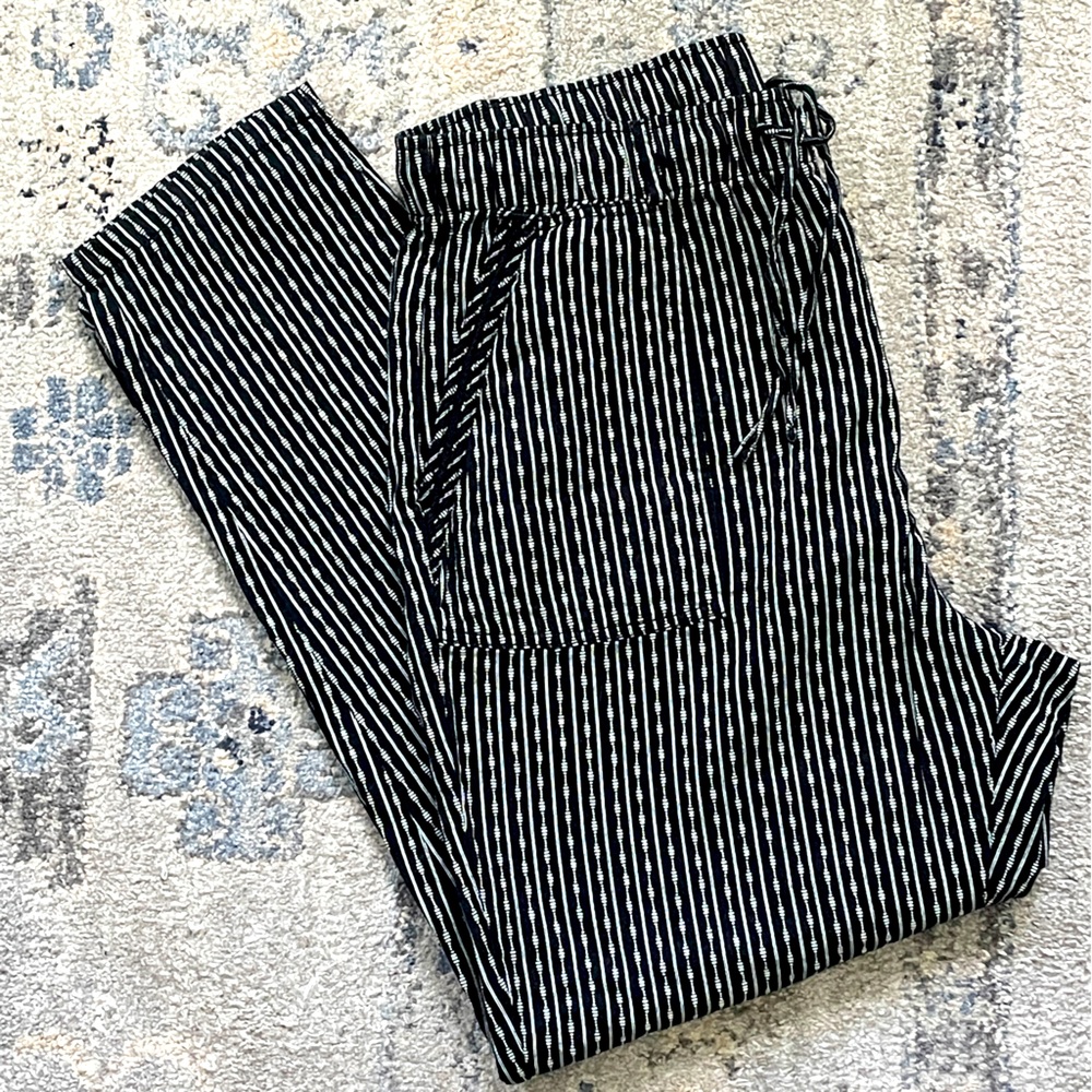 NWOT lightweight pants